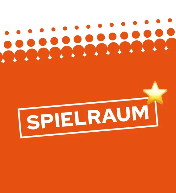 Grafik mit Text „SPIELRAUM" und Stern-Symbol auf orangefarbenem Hintergrund mit Punktmuster.